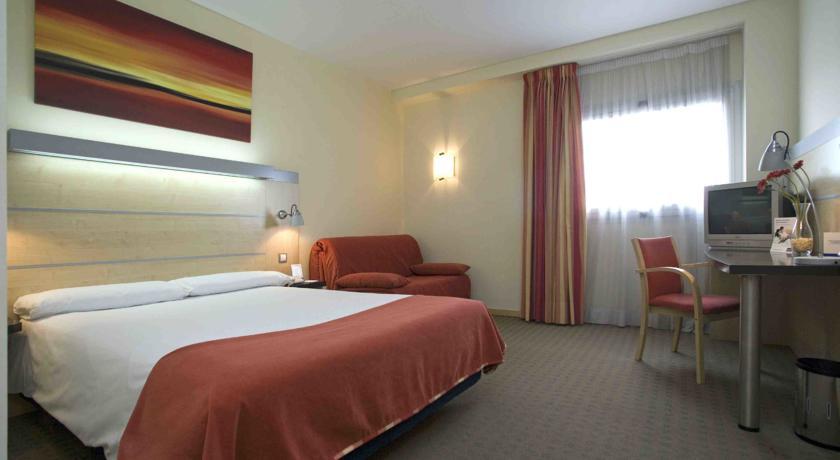Holiday Inn Express Alcobendas By Ihg Екстер'єр фото