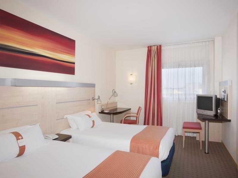 Holiday Inn Express Alcobendas By Ihg Екстер'єр фото