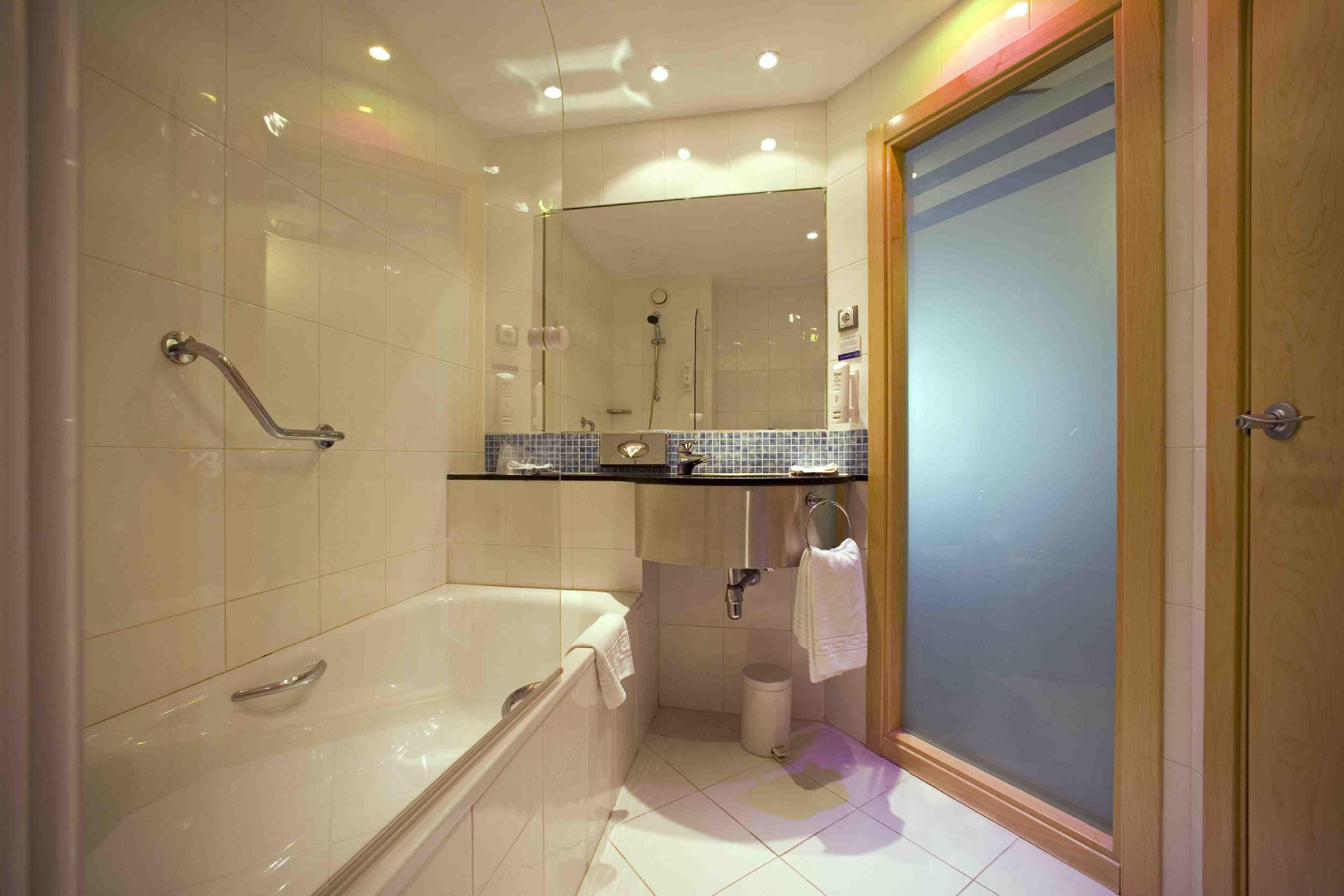 Holiday Inn Express Alcobendas By Ihg Екстер'єр фото