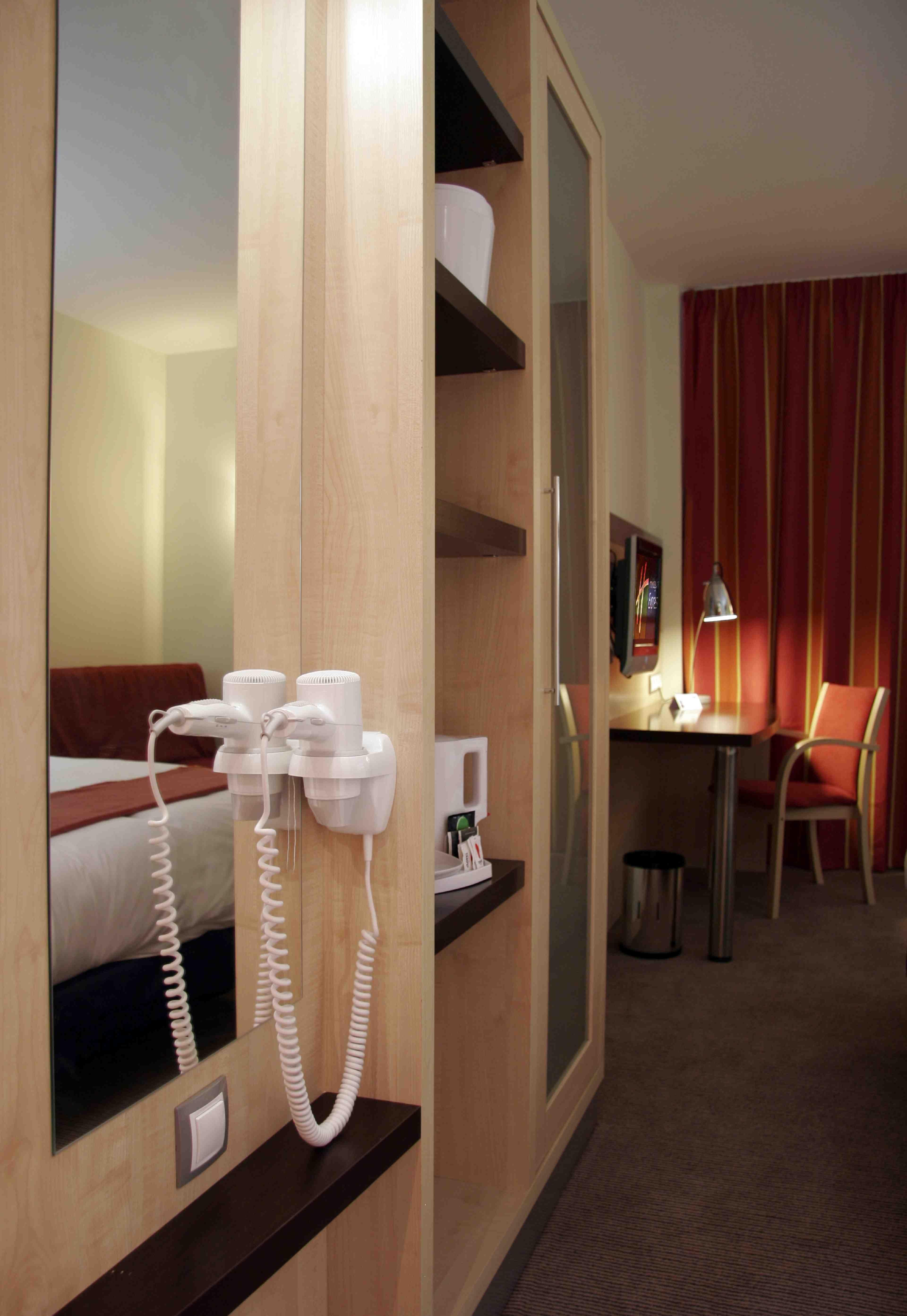 Holiday Inn Express Alcobendas By Ihg Номер фото