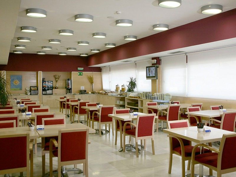Holiday Inn Express Alcobendas By Ihg Екстер'єр фото