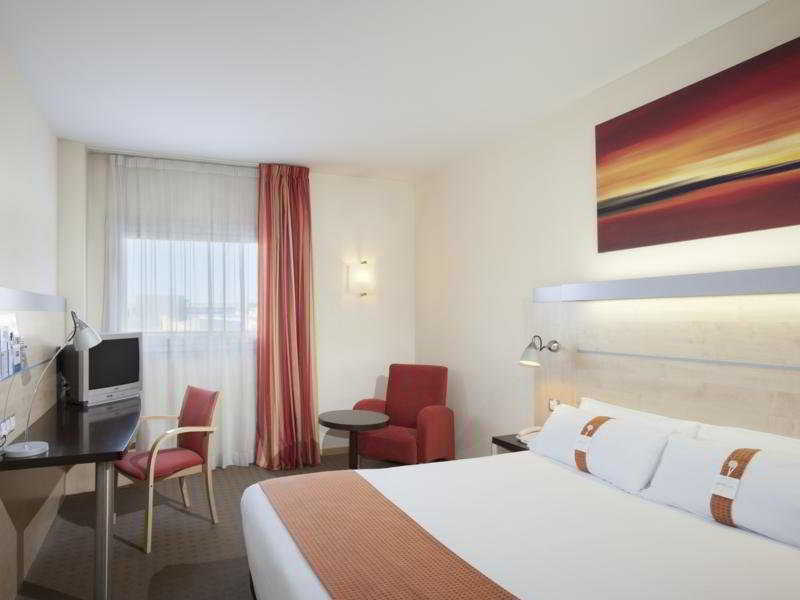 Holiday Inn Express Alcobendas By Ihg Екстер'єр фото