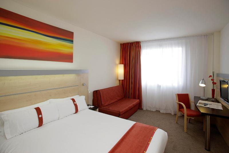 Holiday Inn Express Alcobendas By Ihg Екстер'єр фото